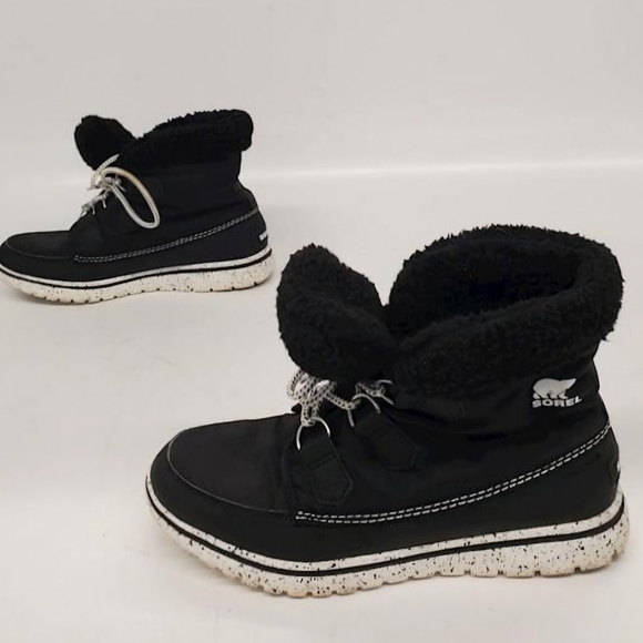 Sorel Cozy Carnival - Women sz 9 - Picture 1 of 6